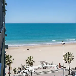Playa Victoria Paseo Maritimo 3 Kadyks
